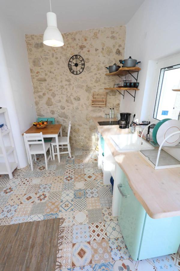 Ravi Boutique Home - 1 Minute Walk From Beach Kalyves Eksteriør billede
