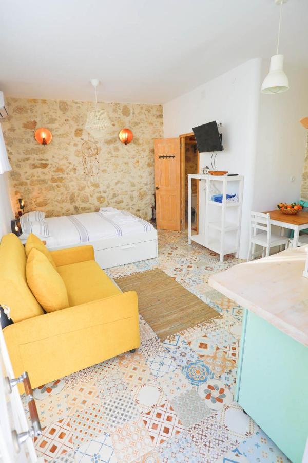 Ravi Boutique Home - 1 Minute Walk From Beach Kalyves Eksteriør billede