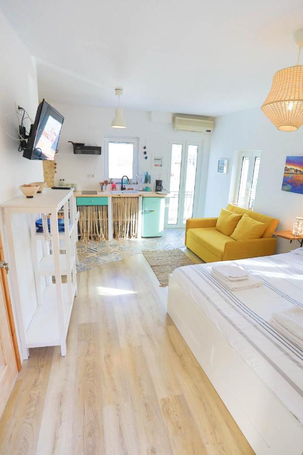 Ravi Boutique Home - 1 Minute Walk From Beach Kalyves Eksteriør billede
