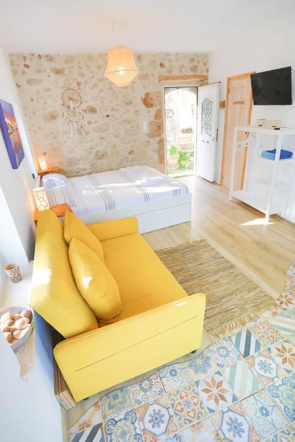 Ravi Boutique Home - 1 Minute Walk From Beach Kalyves Eksteriør billede