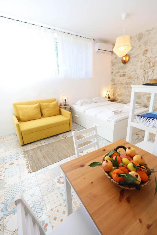 Ravi Boutique Home - 1 Minute Walk From Beach Kalyves Eksteriør billede