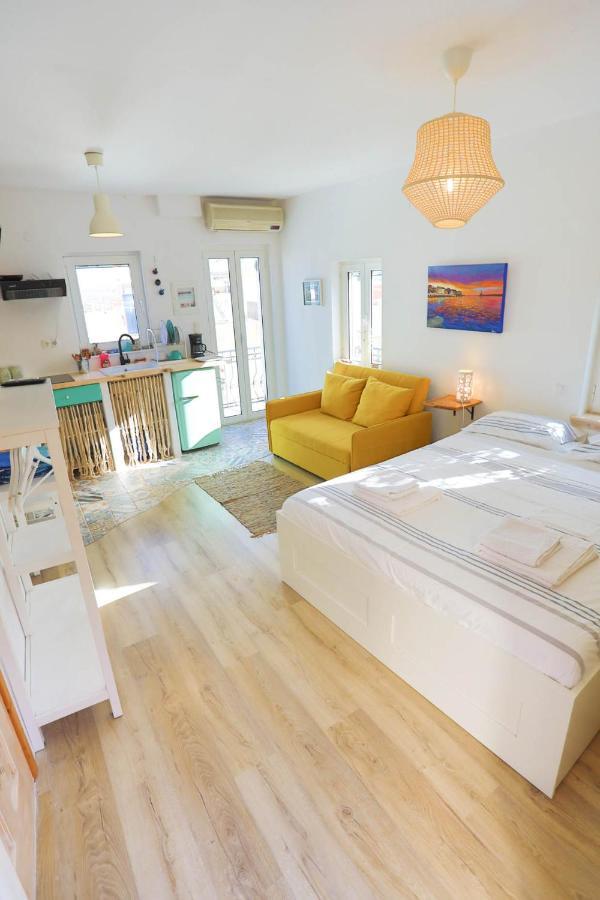 Ravi Boutique Home - 1 Minute Walk From Beach Kalyves Eksteriør billede
