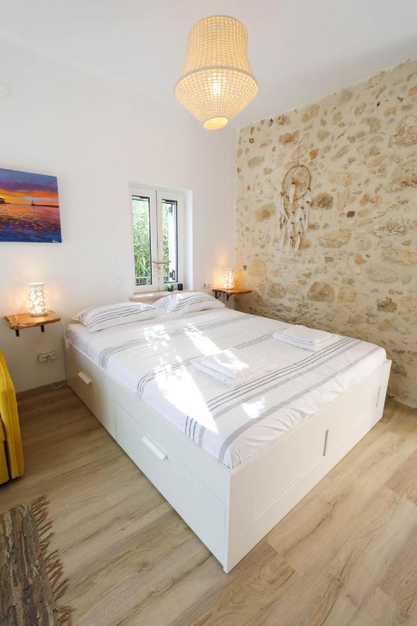 Ravi Boutique Home - 1 Minute Walk From Beach Kalyves Eksteriør billede