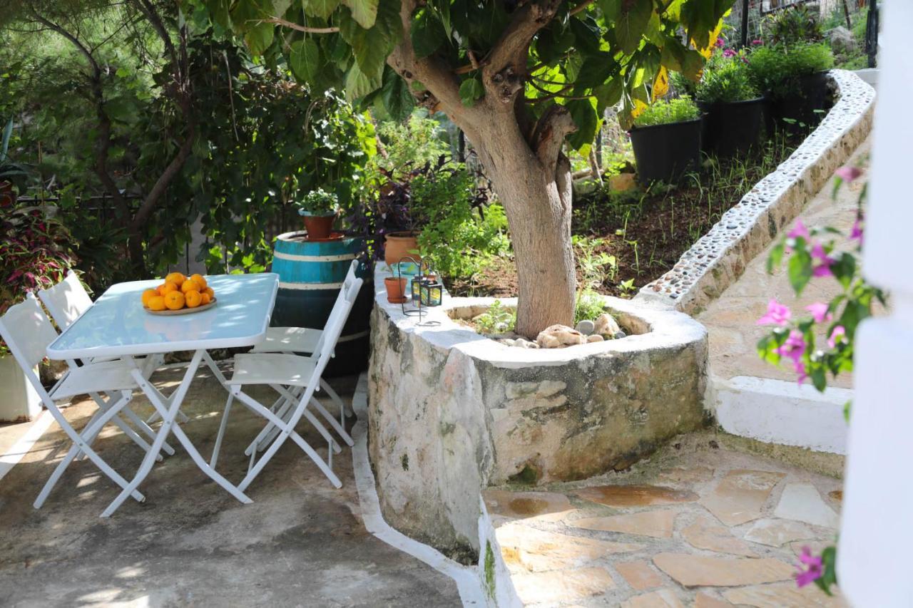 Ravi Boutique Home - 1 Minute Walk From Beach Kalyves Eksteriør billede