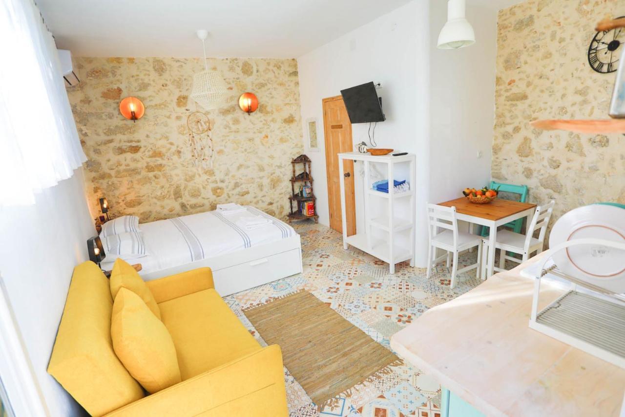 Ravi Boutique Home - 1 Minute Walk From Beach Kalyves Eksteriør billede