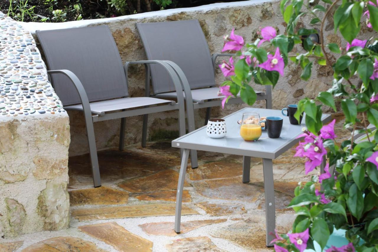 Ravi Boutique Home - 1 Minute Walk From Beach Kalyves Eksteriør billede