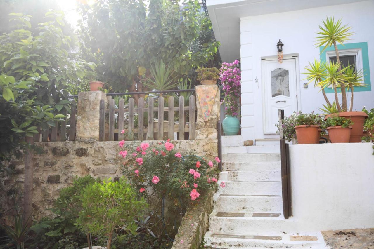 Ravi Boutique Home - 1 Minute Walk From Beach Kalyves Eksteriør billede
